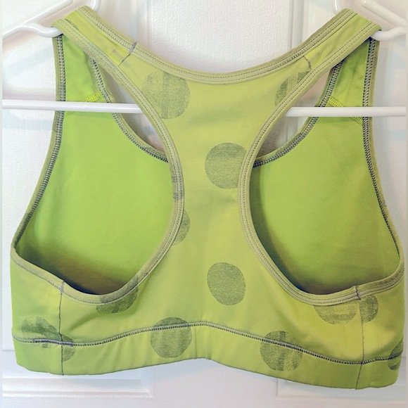 Nike, sports bra used but still in good condition, size Medium. - Picture 2 of 2